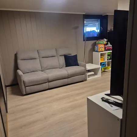 Newly Renovated House 11 Guests, 5 Bedrooms 펜션 Boverbru