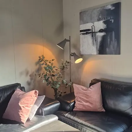 Newly Renovated House 11 Guests, 5 Bedrooms