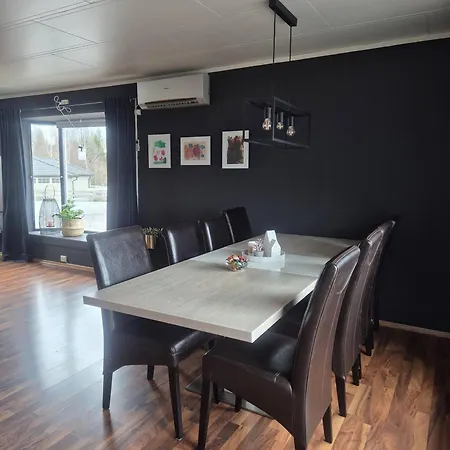 Newly Renovated House 11 Guests, 5 Bedrooms 펜션
