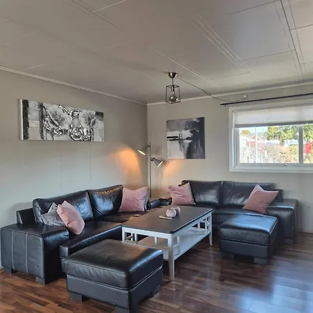 펜션 Newly Renovated House 11 Guests, 5 Bedrooms *