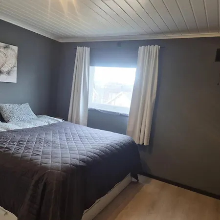 펜션 Newly Renovated House 11 Guests, 5 Bedrooms Boverbru